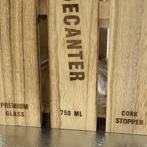 Wine Bar Decanter With Cork Stopper 750ml Premium Glass For Red Wines By Artland - Picture 6 of 16